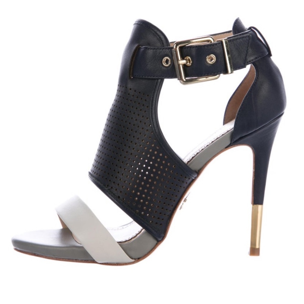 Pour La Victoire Selena Learher Sandals